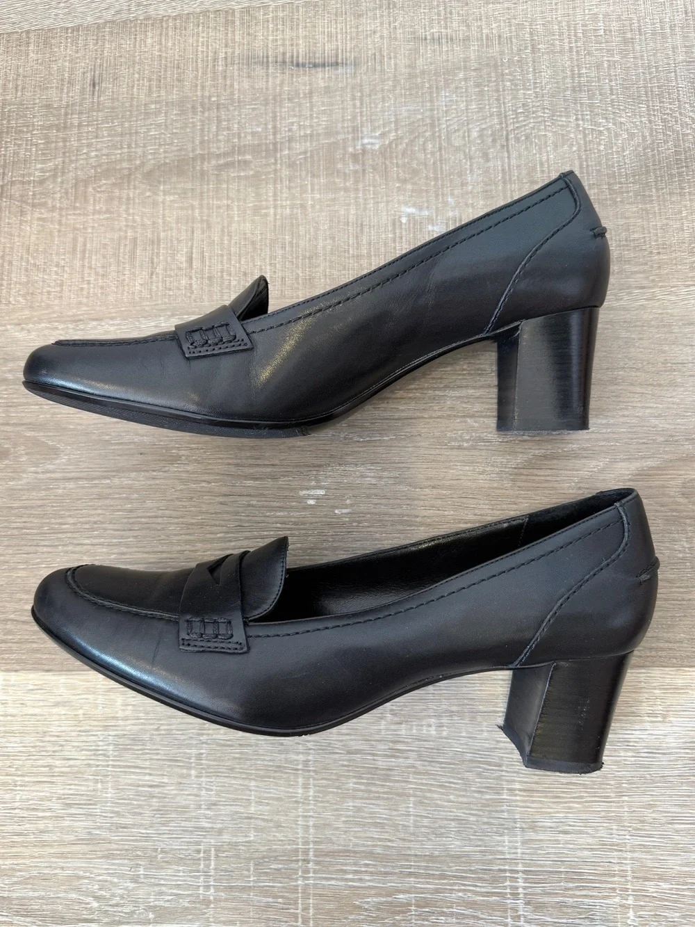 Brooks Brothers 346 Size 8 Black Leather Penny Loafer Block Heels